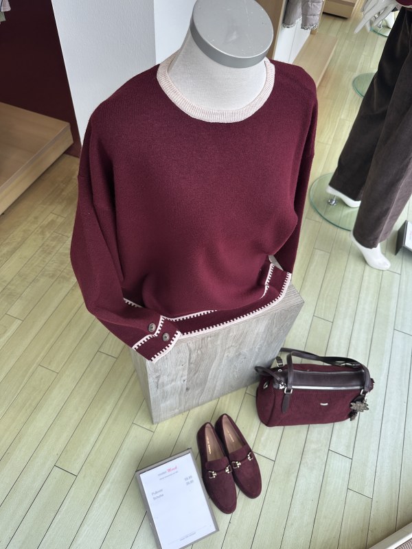 Damenmode Deko Foto 7